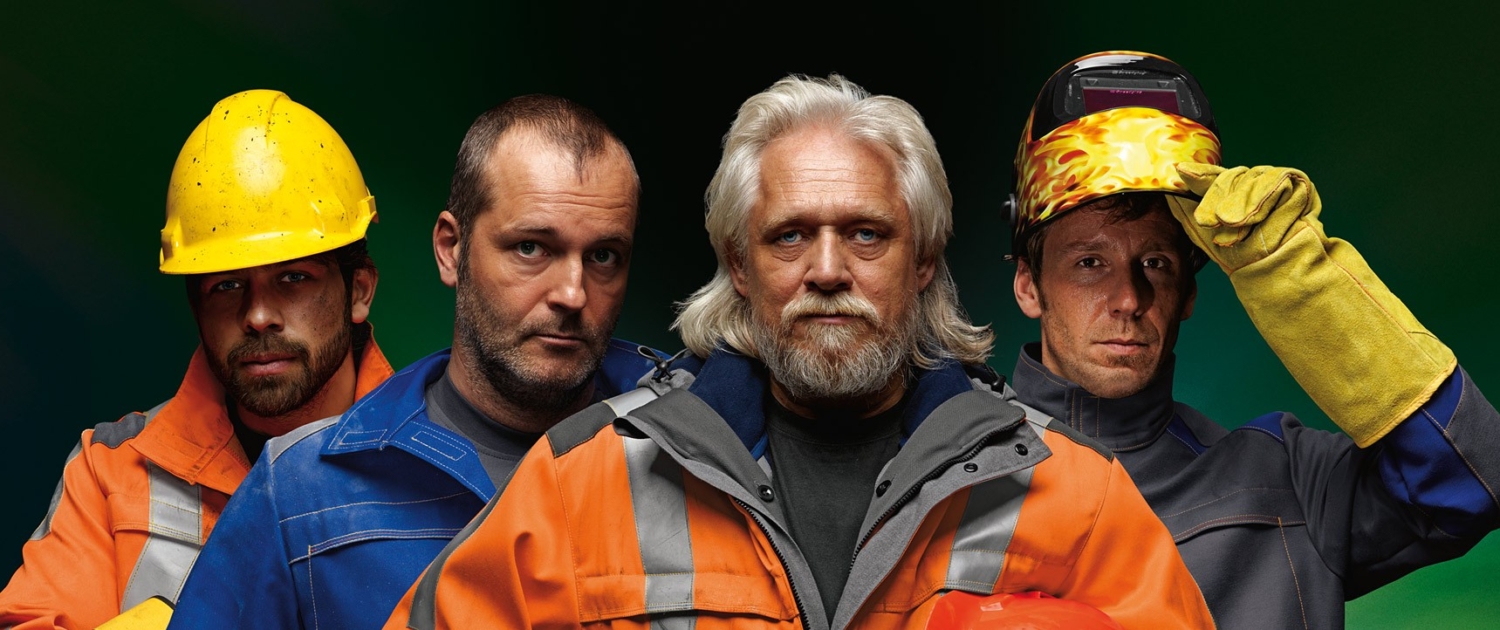 a2w-4-maenner-helme-1800-722_1920x1920